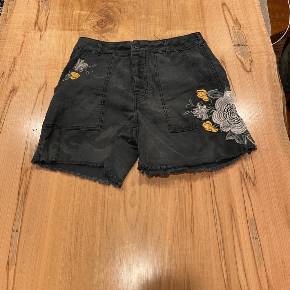 Free people green shorts with embroidered flowers